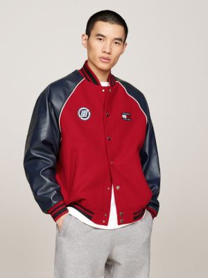 veste universitaire tj x game day à logo rouge pour hommes tommy jeans