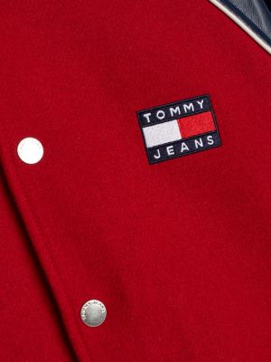 chaqueta universitaria con logo tj x game day roja de hombres tommy jeans