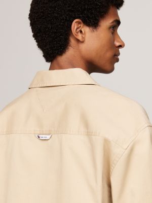 beige casual fit overshirt mit geknöpfter tasche für herren - tommy jeans