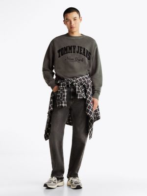 grau varsity relaxed fit sweatshirt mit waschung für herren - tommy jeans