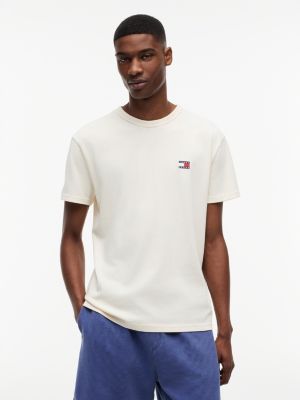 beige tommy badge crew neck t-shirt for men tommy jeans