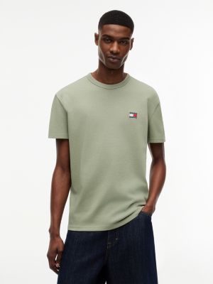 green tommy badge crew neck t-shirt for men tommy jeans