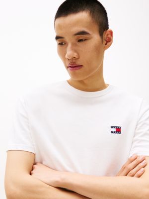 white tommy badge t-shirt for men tommy jeans