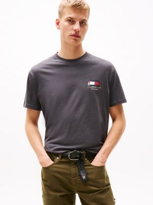 black relaxed t-shirt met logo op de achterkant voor heren - tommy jeans