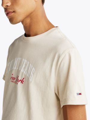 t-shirt varsity slim fit con logo beige da uomini tommy jeans