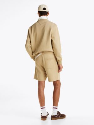 shorts sportivi con logo ricamato khaki da uomini tommy jeans