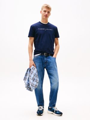 blau t-shirt mit aufgesticktem logo für herren - tommy jeans