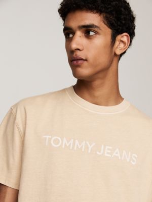 beige t-shirt mit stückfärbung und logo-stickerei für herren - tommy jeans