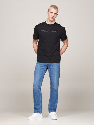 camiseta teñida en prenda con logo bordado negro de hombres tommy jeans