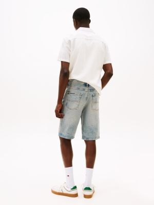 short décontracté isaac en denim à effet délavé bleu pour hommes tommy jeans