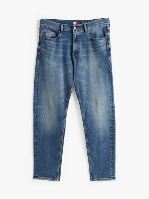 blau isaac tapered leg jeans mit fade-effekt für herren - tommy jeans