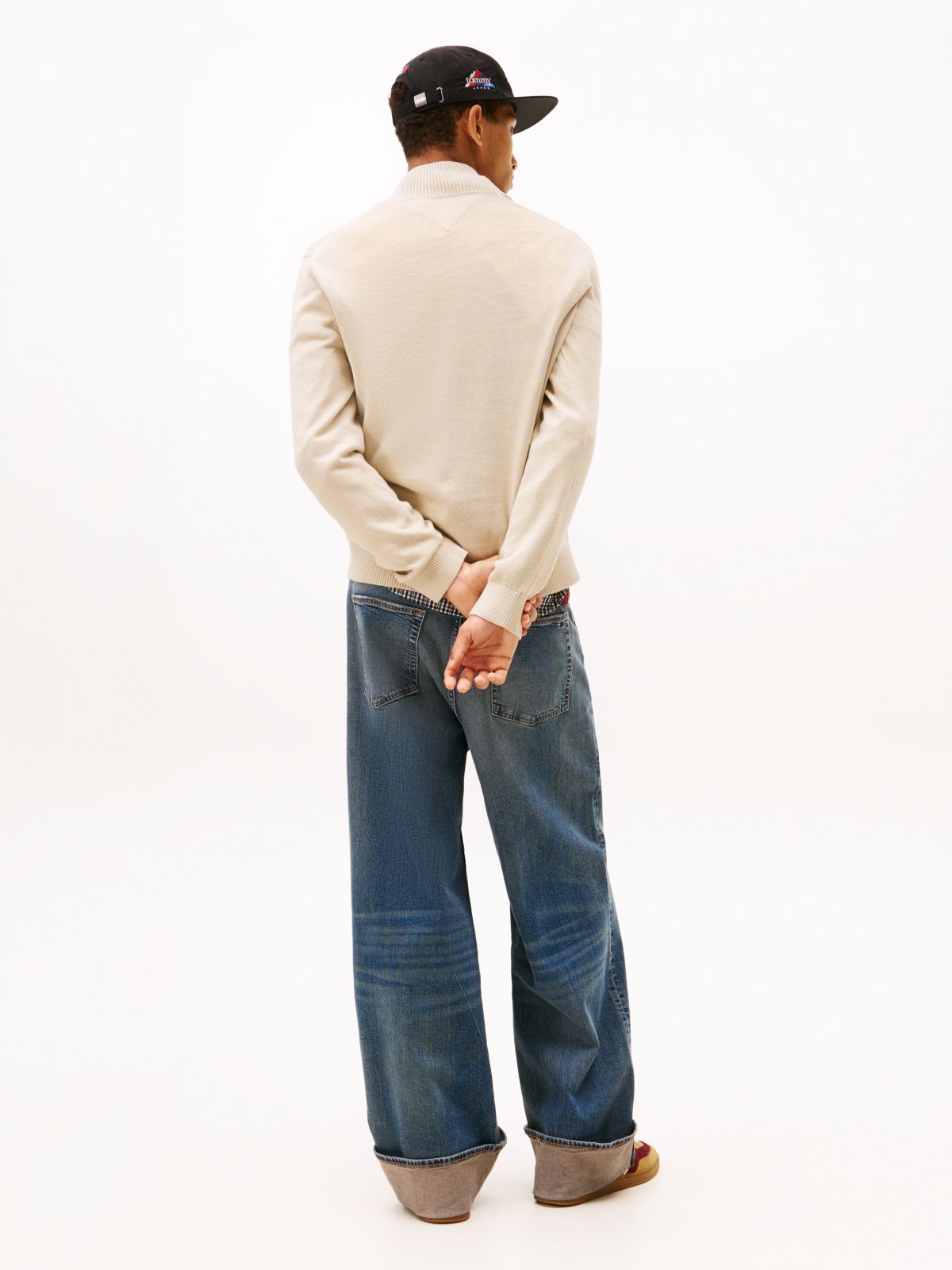 Tommy Flag Lightweight Slim Quarter-Zip Jumper — Beige