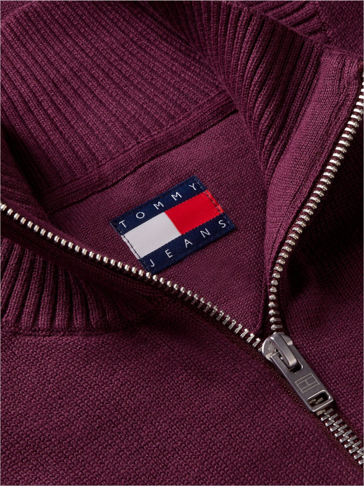 Tommy Flag Lightweight Slim Quarter-Zip Jumper — Purple