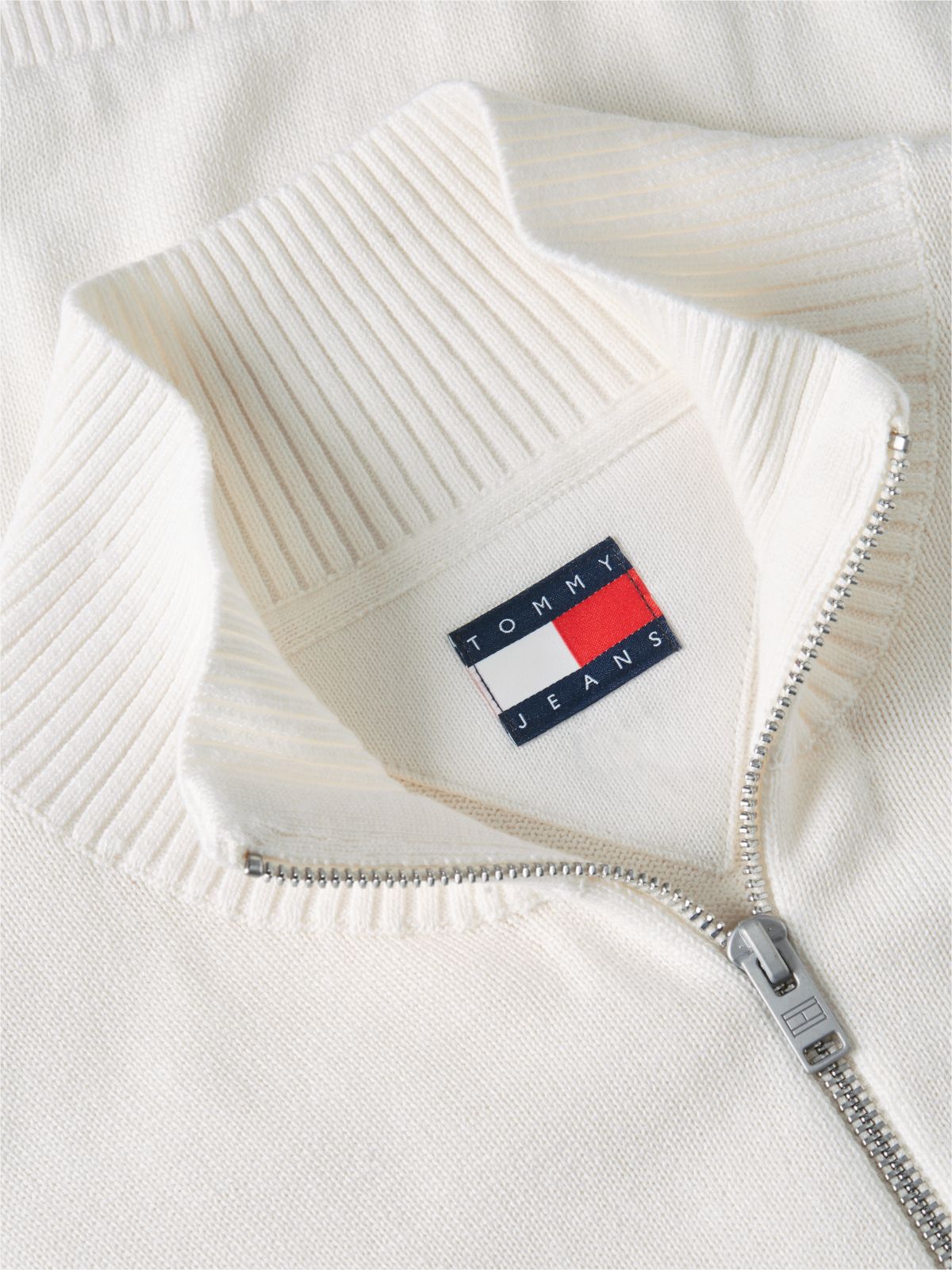 Tommy Flag Lightweight Slim Quarter-Zip Jumper — White