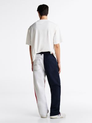 jean colour-block à logo bleu pour hommes tommy jeans