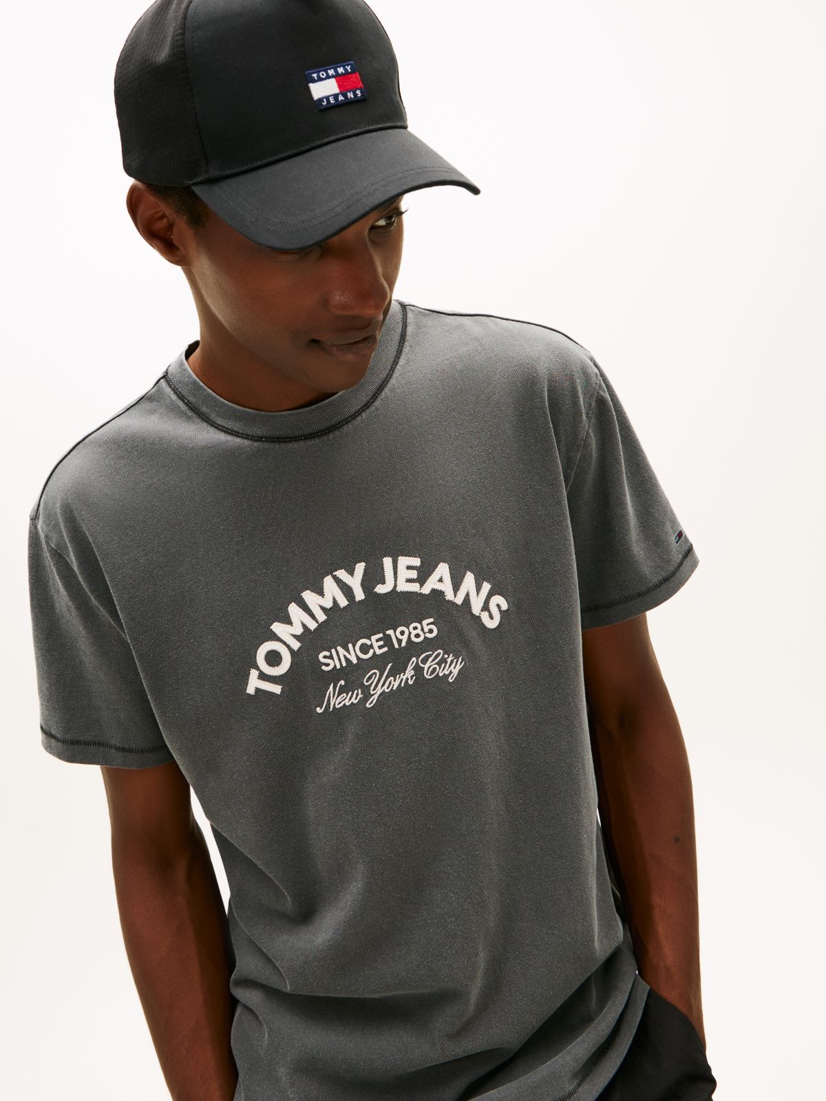 Arch Logo Textured T-Shirt — Black