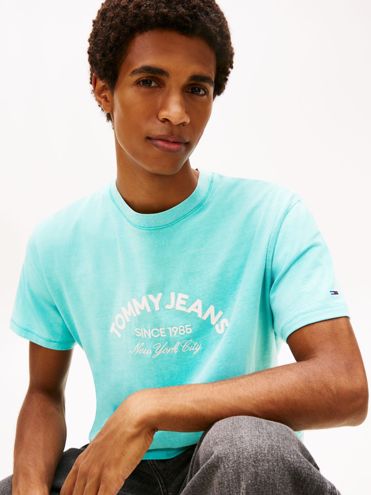 Arch Logo Textured T-Shirt — Blue