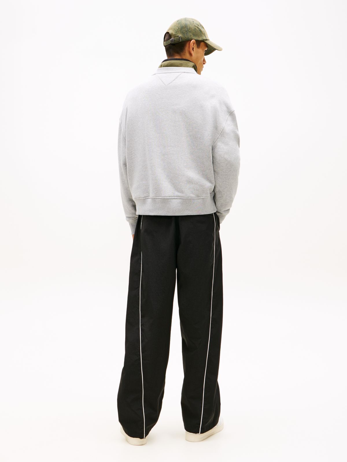 90s Tonal Flag Badge Sweatshirt — Grey