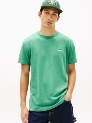 t-shirt tommy badge en jersey à col ras-du-cou green pour hommes tommy jeans