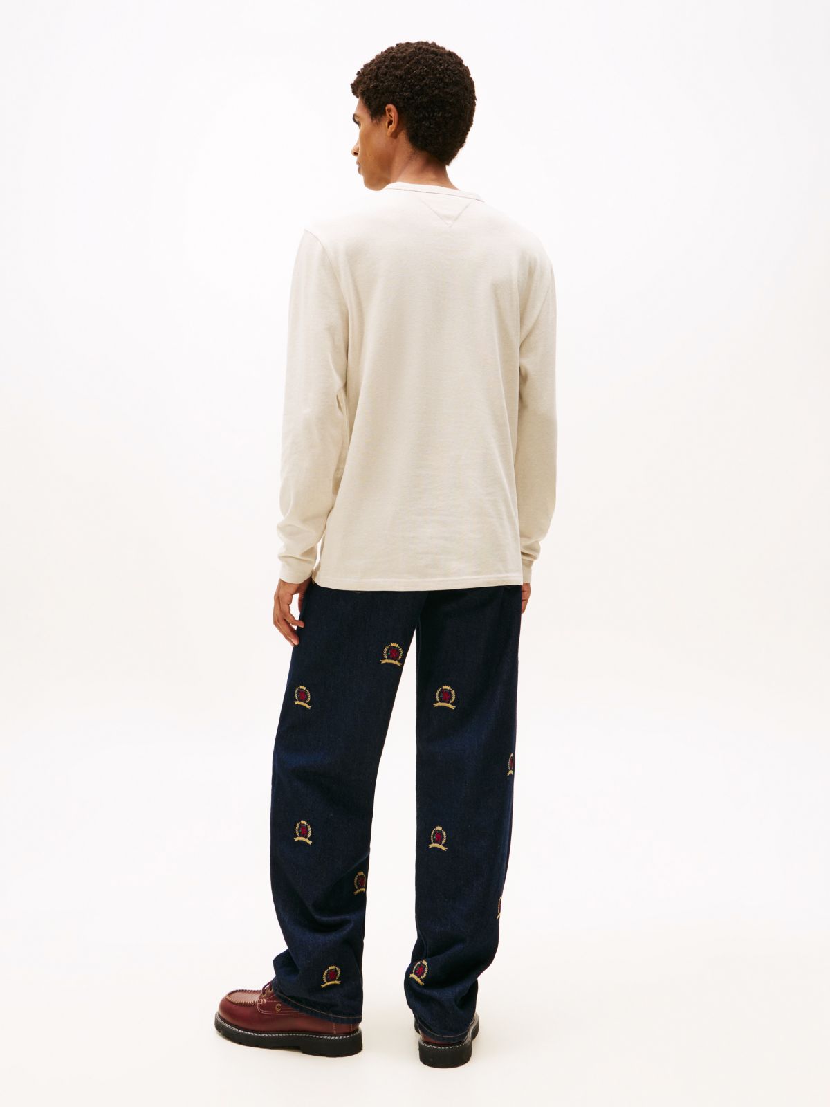 Tommy Badge Long Sleeve T-Shirt — White