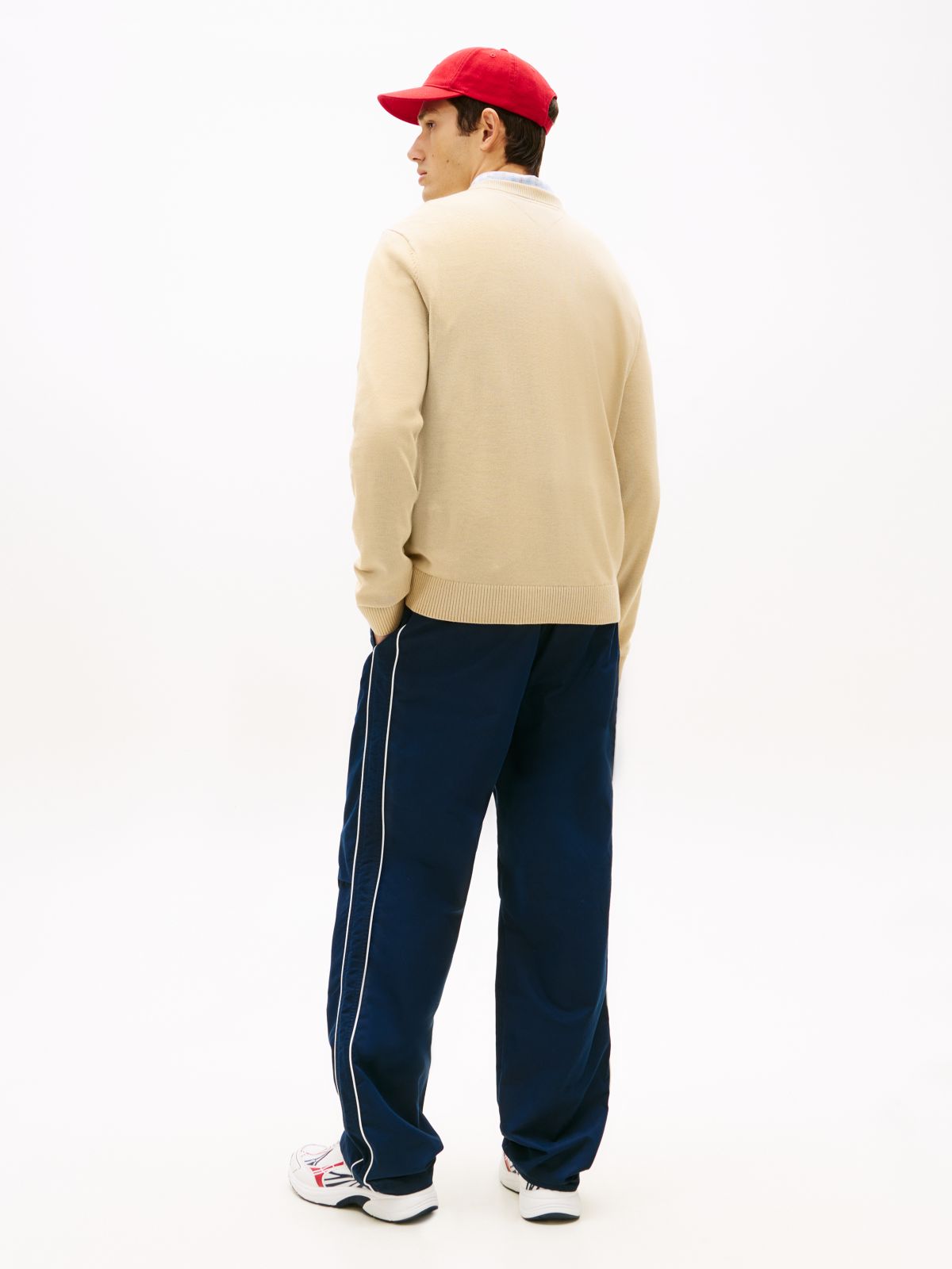Tommy Flag Embroidery Lightweight Slim Jumper — Beige
