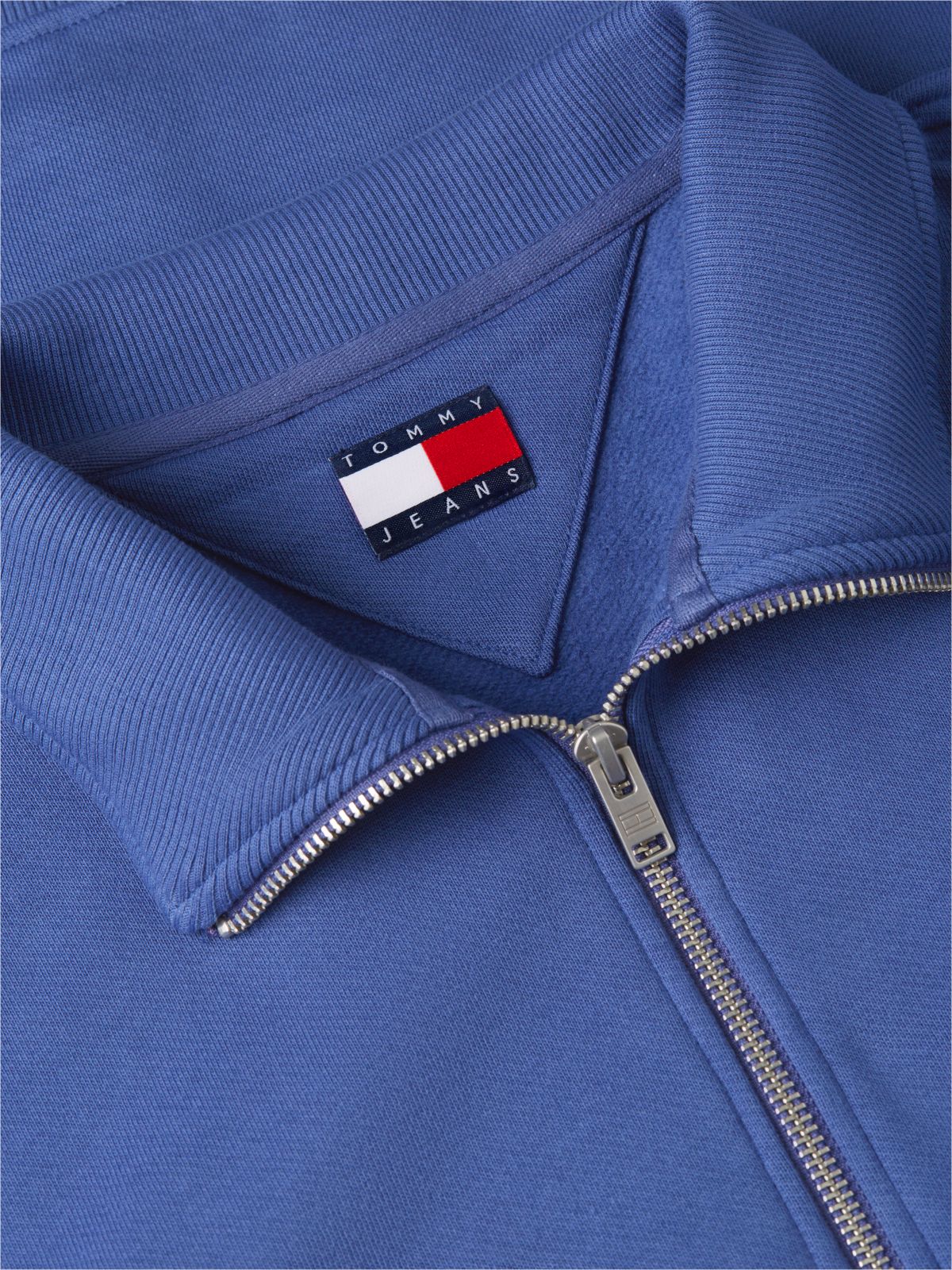 Tommy Badge Quarter-Zip Sweatshirt — Blue