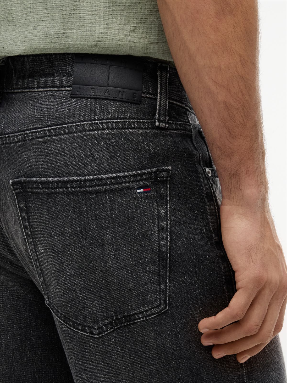 Jaimie Loose Straight Faded Jeans — Black