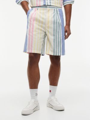 shorts oxford con mix di righe multi da uomini tommy jeans