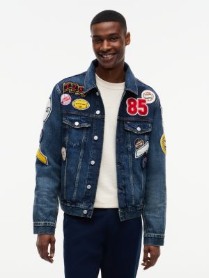 giacca trucker ryan in denim con distintivo blue da uomini tommy jeans