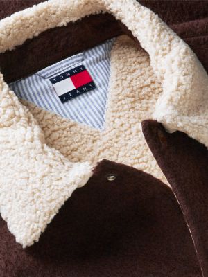 bruin oversized shirtjack van geborsteld flanel met teddy kraag voor heren - tommy jeans