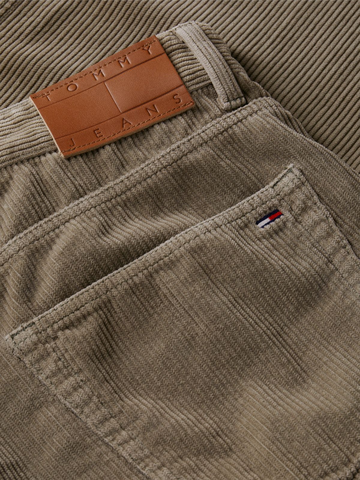 Jaimie Loose Straight Five-Pocket Corduroy Trousers — Green