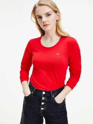 red scoop neck t shirt