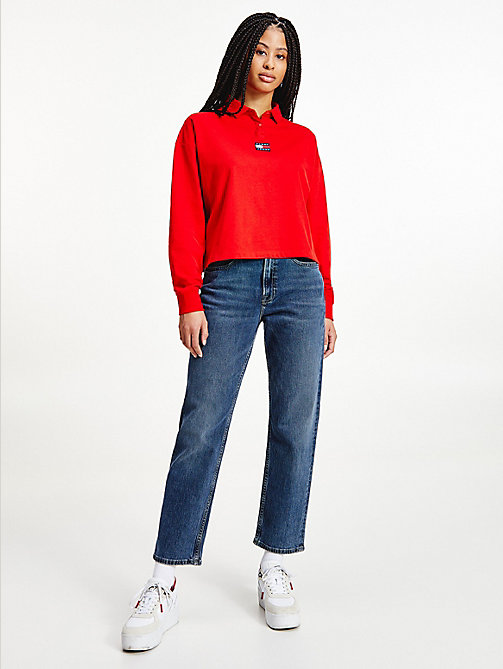 rood essential polo met lange mouw en tommy-badge voor dames - tommy jeans