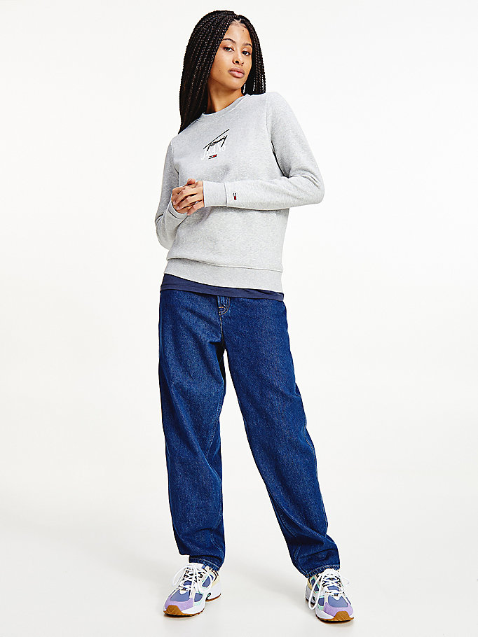 grijs essential sweatshirt met ronde hals en logo voor dames - tommy jeans