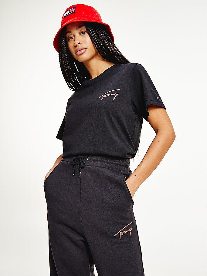 t-shirt relaxed fit in cotone riciclato nero da women tommy jeans