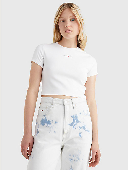 wit cropped geribd t-shirt met logo voor women - tommy jeans
