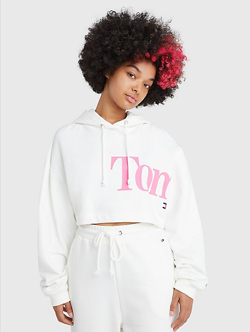 white wraparound logo super cropped hoody for women tommy jeans