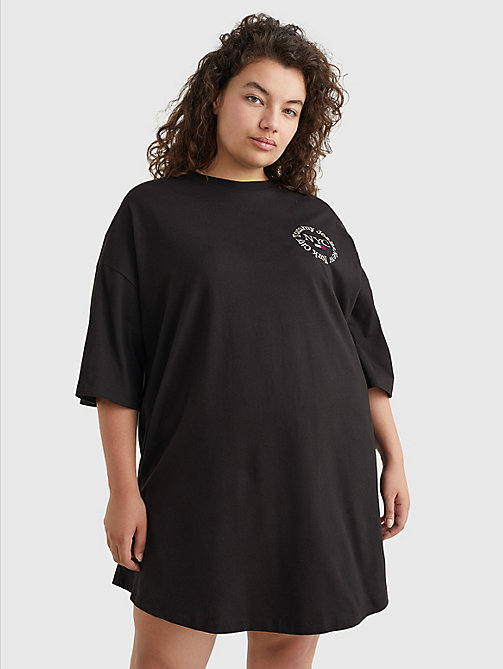 robe t-shirt timeless curve à logo noir pour femmes tommy jeans