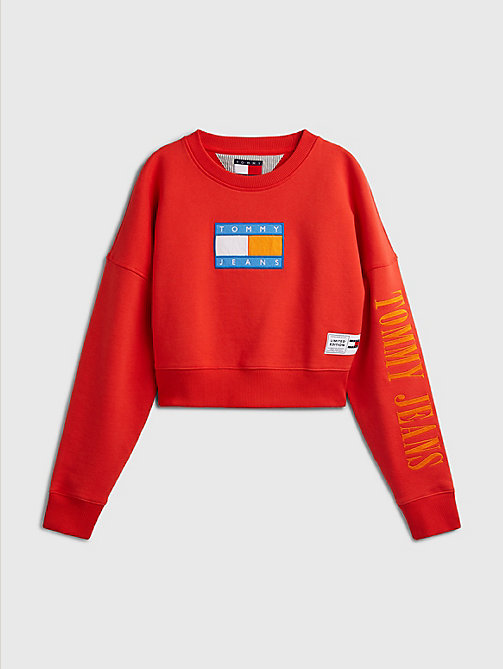 red exclusive pop drop cropped sweatshirt for women tommy jeans