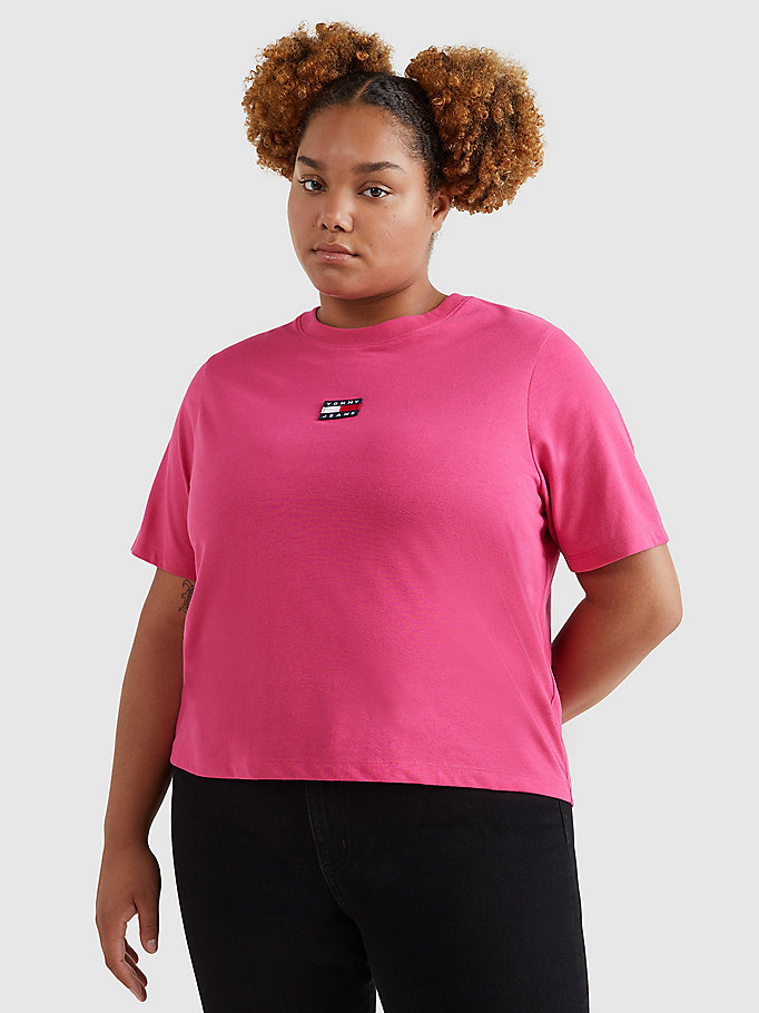 roze curve badge t-shirt met klassieke pasvorm voor dames - tommy jeans