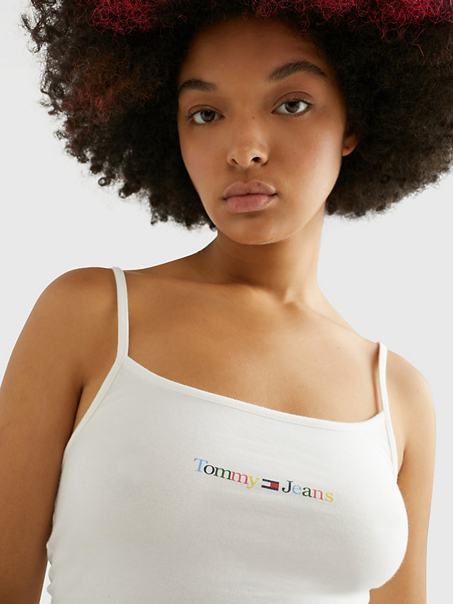 white fitted top met bandjes en kleurrijk logo voor dames - tommy jeans