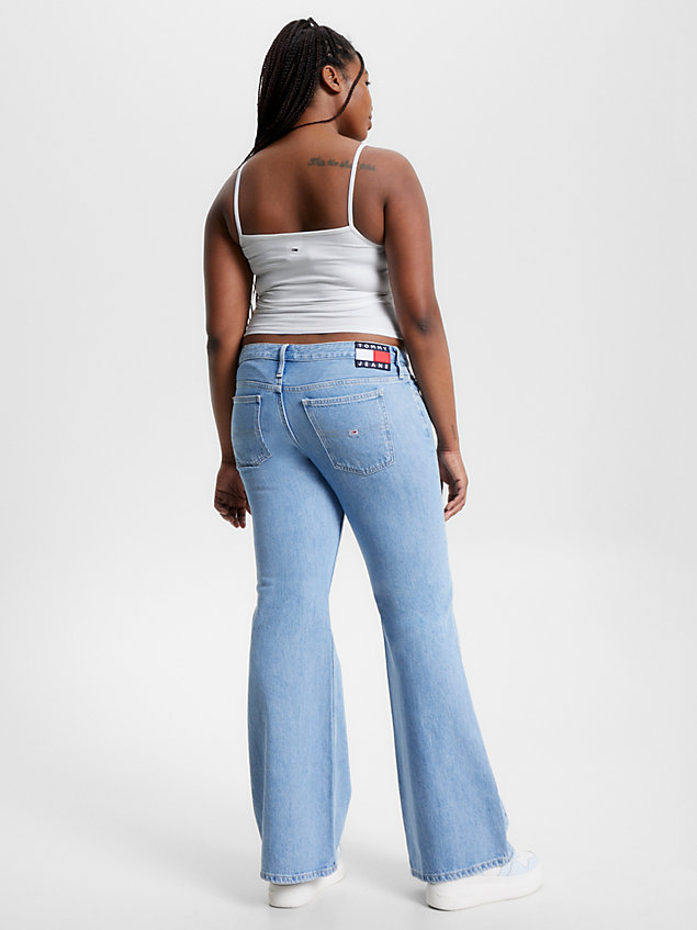 white fitted top met bandjes en kleurrijk logo voor dames - tommy jeans