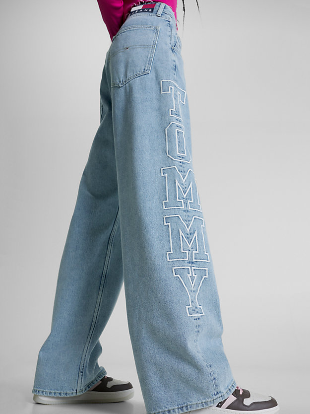 DENIM LIGHT Daisy Low Rise Baggy Logo Jeans for women TOMMY JEANS