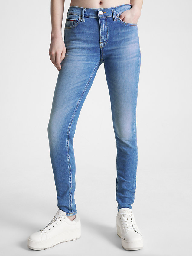 denim obcisłe jeansy nora ze średnim stanem dla kobiety - tommy jeans