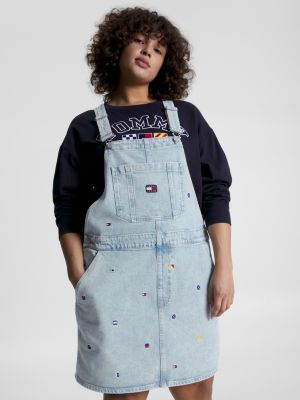 Tommy Jeans Curve DUNGAREE DRESS MIDI - Denimkjoler - blue denim