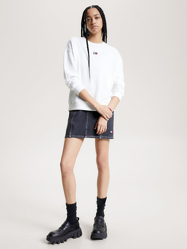 white badge boxy fit crew neck sweatshirt for women tommy jeans