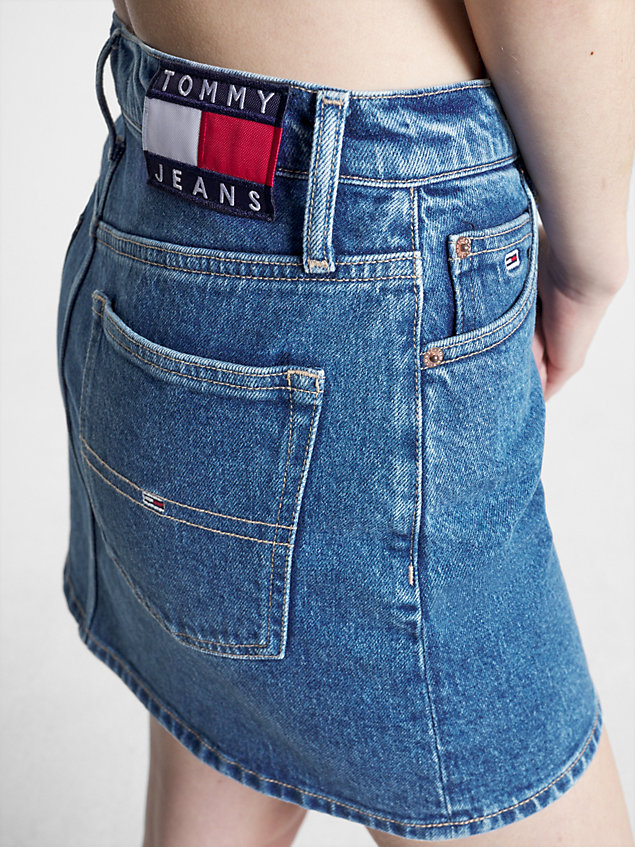 denim izzie jeans-minirock mit mittelhohem bund für damen - tommy jeans