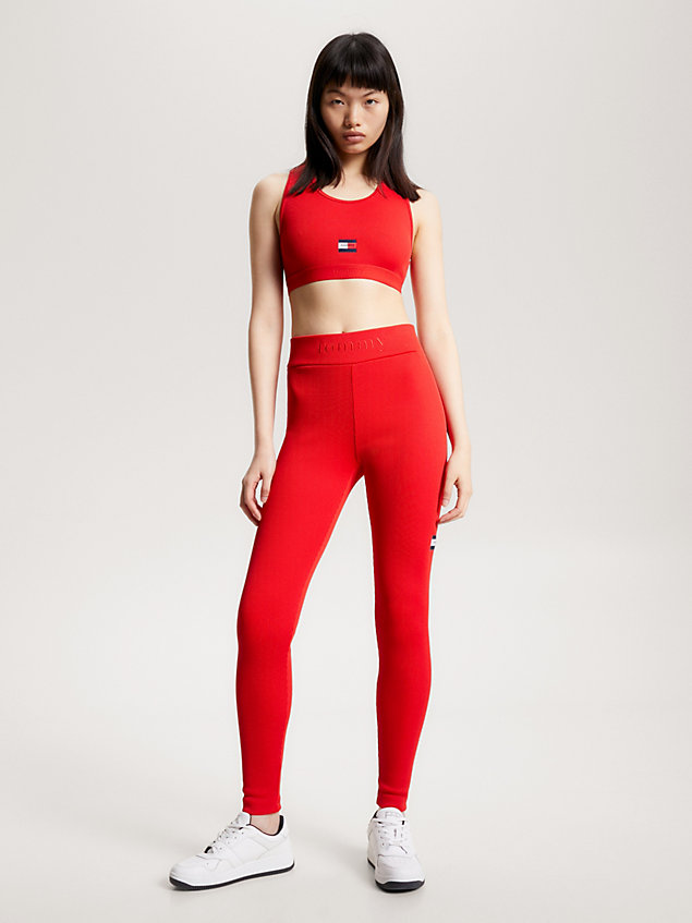 red essential geribde bh-top met racerback voor dames - tommy jeans