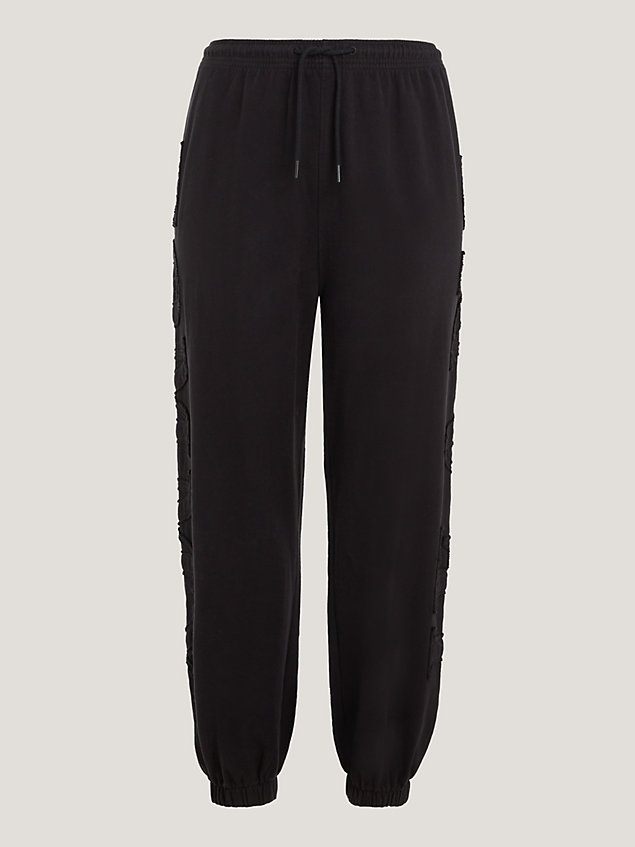 black curve jogginghose mit logo-applikation für damen - tommy jeans
