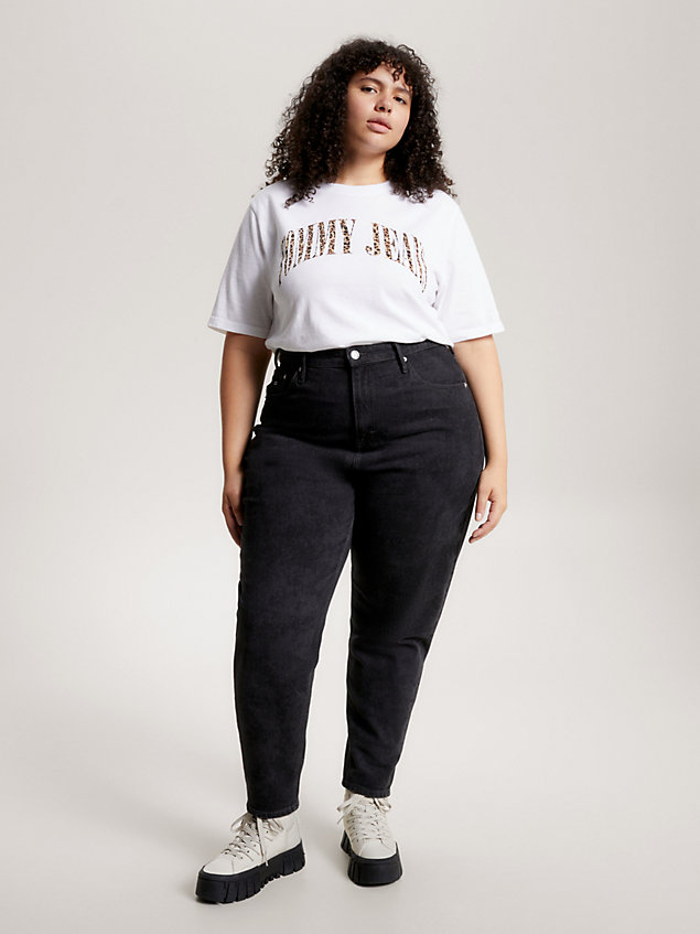 white klasyczny t-shirt curve z logo w panterkę dla kobiety - tommy jeans
